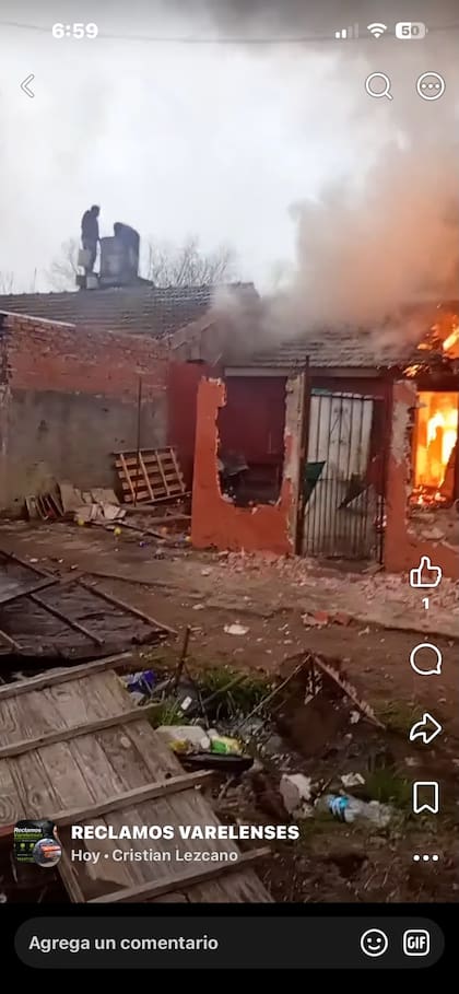 La casa incendiada en medio de la guerra narco