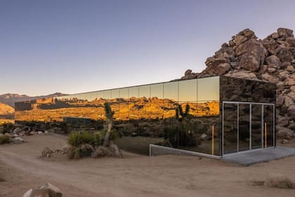 La casa invisible de California se utiliza para rodajes y sesiones de fotos, pero también para vacacionar