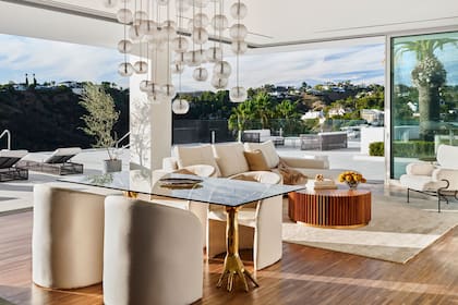La propiedad está ubicada en el punto más alto del terreno desde el que se puede apreciar una vista de 360 grados de la ciudad