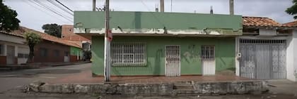 La casa se ubica en una esquina de la Avenida 8 del Barrio Callejón
