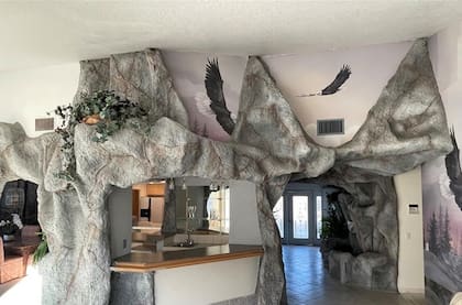 La casa tiene un diseño en el interior que asemeja las formaciones de las rocas