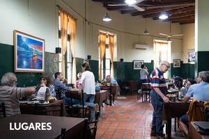 La Casona de Angelito es un clásico de Lobos.