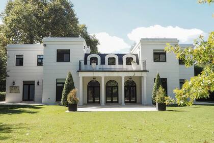 La casona que alquiló el juez junto con su esposa, en el barrio privado San Jorge; se define el futuro del magistrado el viernes en el Consejo de la Magistratura