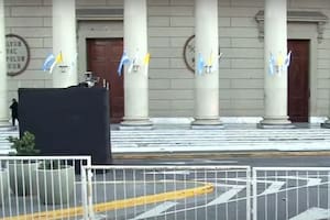 La Catedral, con vallas, en mayo de 2024