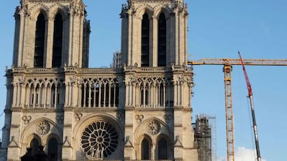 La Catedral de Notre Dame, en París, es el tercer templo católico más visitado del mundo