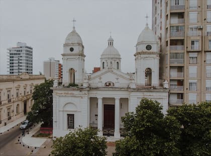 La catedral de San Nicolás de los Arroyos sufrió un grave incendio en 2017