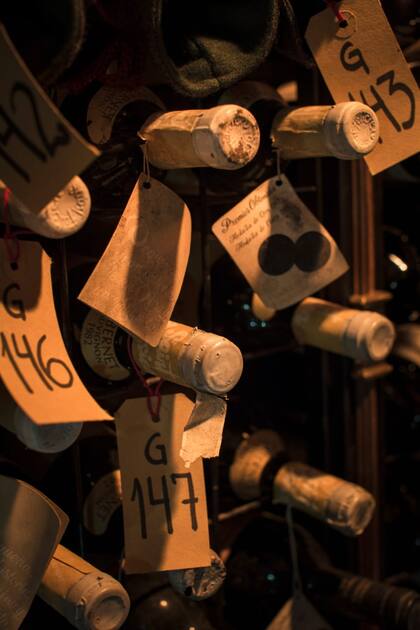 La cava de Don Julio guarda vinos históricos