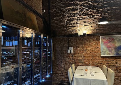 La cava deja en claro cómo eran las antiuguas paredes.