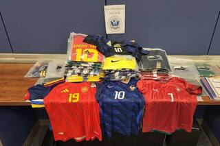 La CBP incautó 80 camisetas falsas del Mundial en Nueva York a horas del partido final