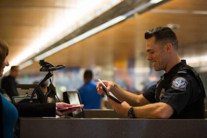 La CBP compartió una herramienta que permite consultar los tiempos de espera en la frontera de EE.UU.