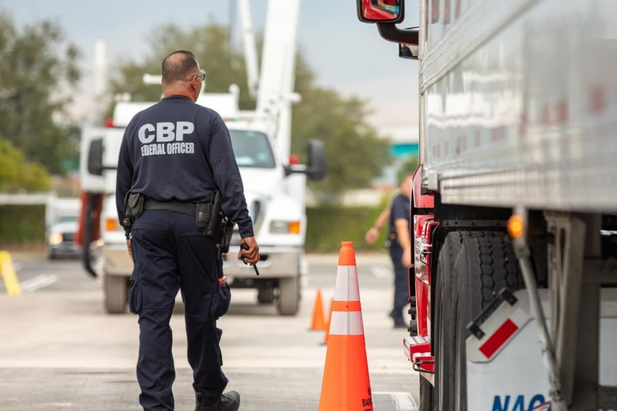 La CBP detectó un cargamento sospechoso en un auto con patente de Sonora en la I-19, cerca de Amado