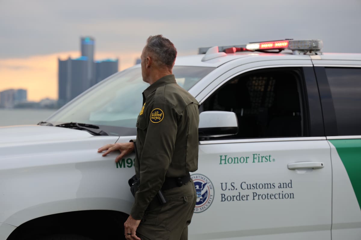 La CBP detuvo a un venezolano con un llamativo historial criminal en su país de origen, era buscado por la Interpol