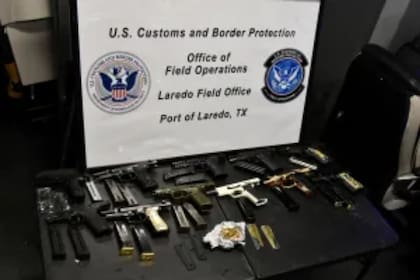 La CBP incautó más de diez armas en la frontera de Texas