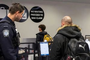La CBP prueba en Chicago un sistema biométrico que busca agilizar los controles en el aeropuerto y reducir los tiempos de espera de los pasajeros