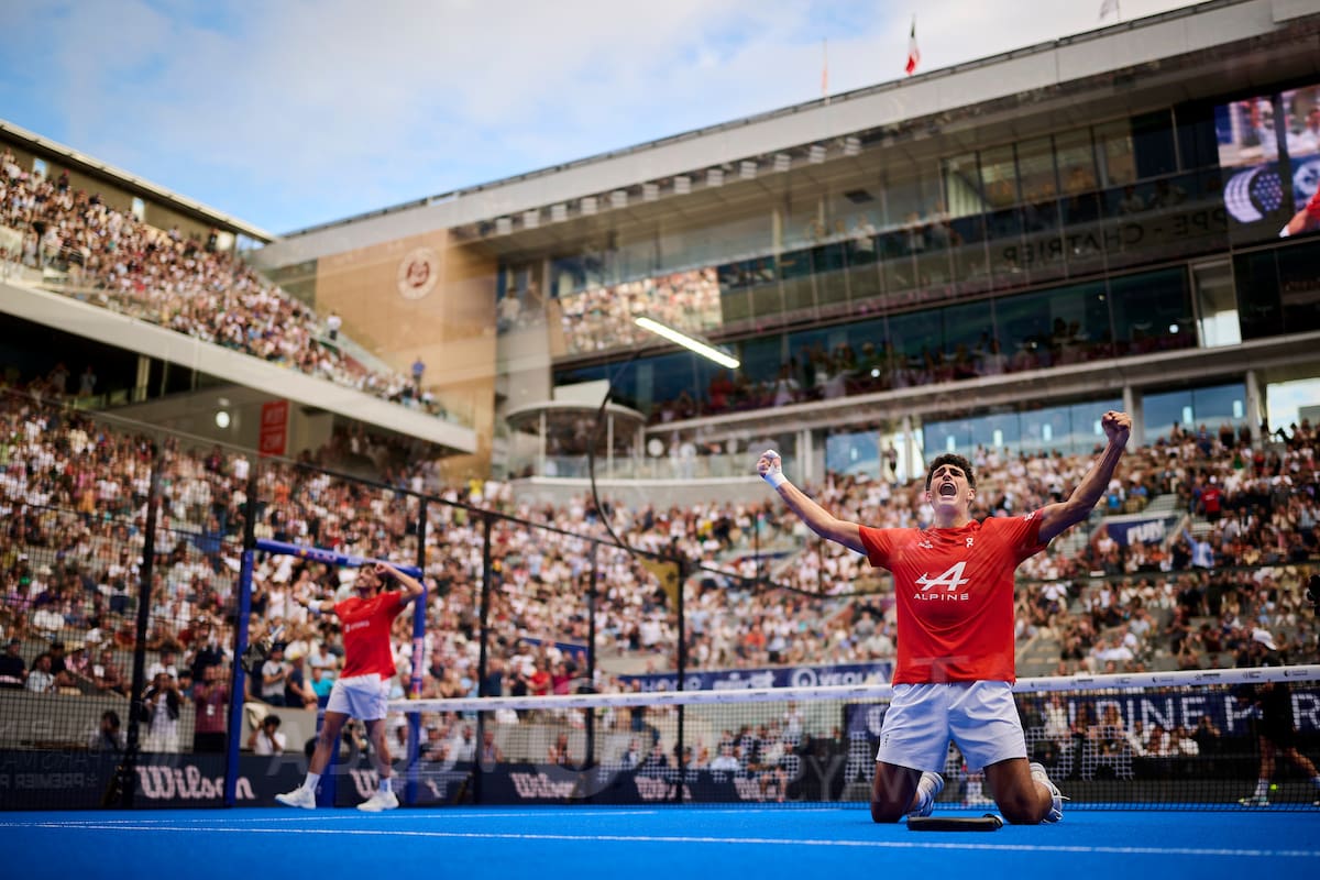 La celebración de Agustín Tapia y Arturo Coello en la final del Premier Padel de París / Photo: @silvestreszpylma / Premier Padel