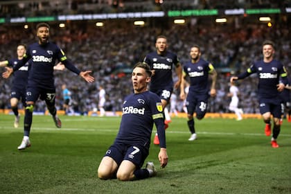 La celebración de Derby County, que le ganó 4-2 al Leeds de Bielsa y lo eliminó.