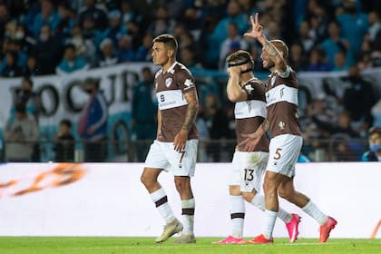 La celebración de Hernán Lamberti representa la de todo Platense