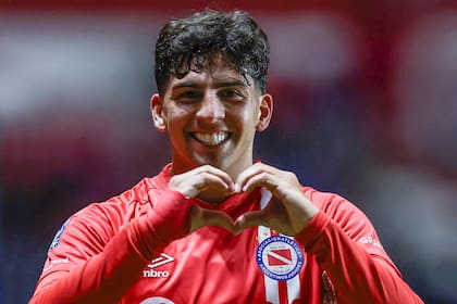 La celebración de Hernán López Muñoz, autor del 1-0 para Argentinos en La Paternal