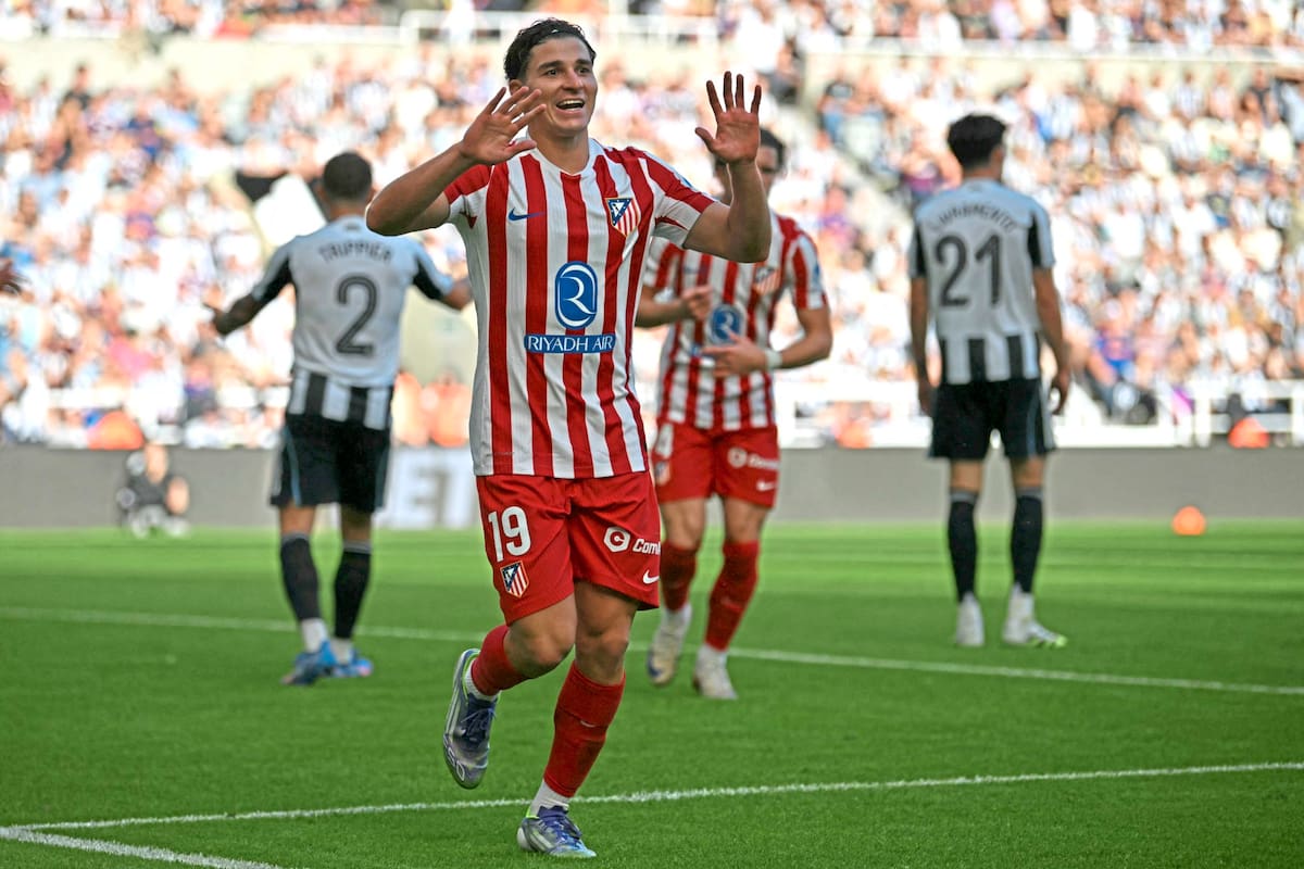 La celebración de Julián Álvarez tras anotar el gol (Photo by ANDY BUCHANAN / AFP)
