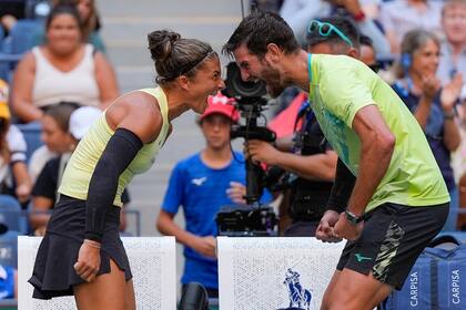 La celebración de los italianos Sara Errani y Andrea Vavassori, el año pasado