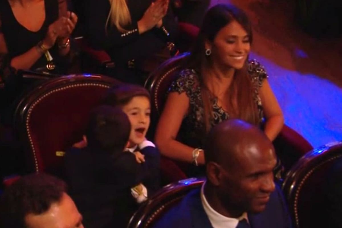 La celebración de Thiago y Mateo Messi, junto a Antonella