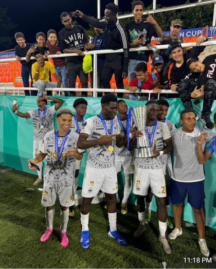 La celebración del equipo luego de consagrarse en la Copa Caribeña 2024