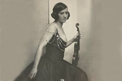 La célebre violinista Jelly D'Aränyi