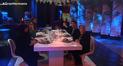 La cena de nominados enfrentó a las seis mujeres de Gran Hermano