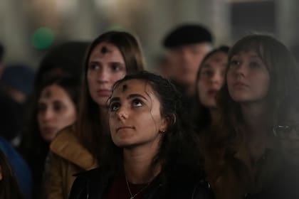 La ceniza en la frente representa la sumisión a Dios