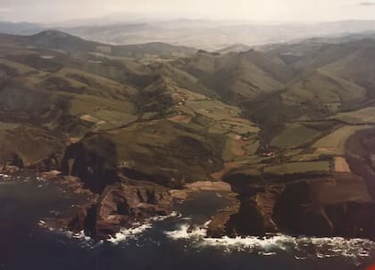 La central sepultó para siempre la cala de Basordas, un idílico paraje de la costa vasca