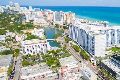 La cercanía a la playa se paga con tarifas altas, pero hay opciones de precio y calidad en otros sectores