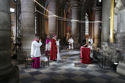 El Viernes Santo pasado se celebró una misa allí con tan solo 7 asistentes