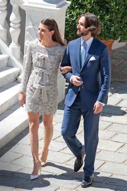 La ceremonia religiosa de Charlotte y Dimitri fue el 29 de junio de 2019, en la abadía de Sainte-Marie de Pierredon, en las afueras de Saint Rémi de Provenza.