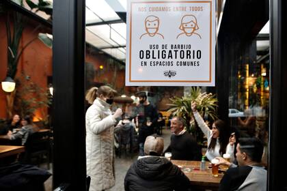 Los restaurantes reabrieron en distintas ciudades