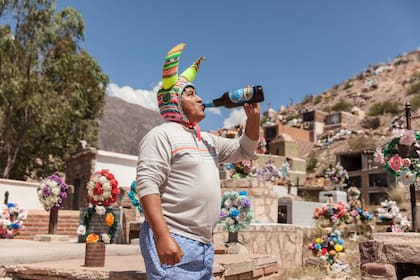 La cerveza, el singani y chicha son las bebidas más consumidas durante la celebración.