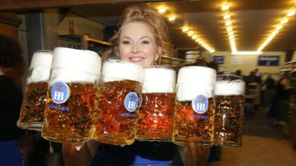 La cerveza que se sirve en las carpas es de las seis cervecerías de Múnich