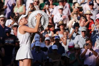 A los 21 años, puso a prueba su entereza, se tapó los oídos y le ganó la final de Wimbledon a una compatriota