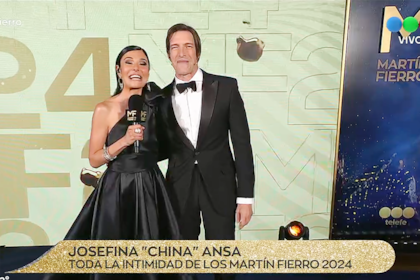 La China Ansa e Iván De Pineda, conductores de Escape perfecto, ofician de anfitriones de la previa a la ceremonia