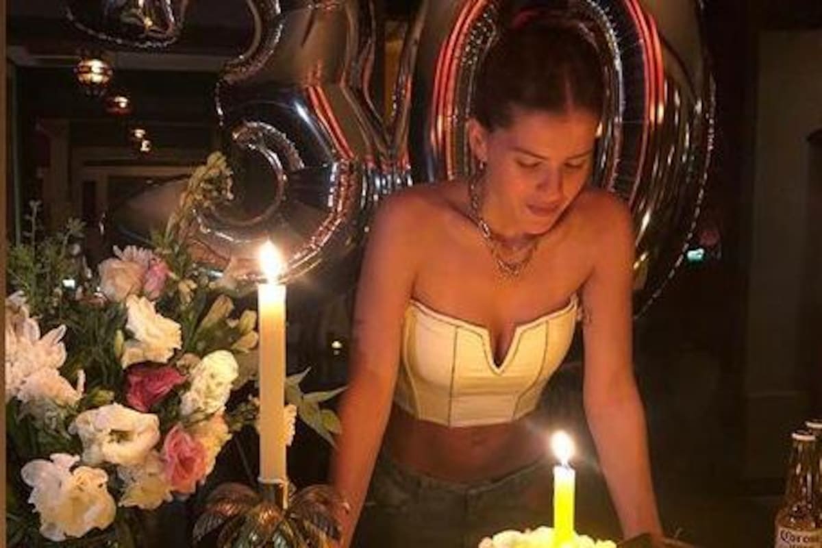 La China Suárez celebró el cambio de década junto a su novio y sus amigos