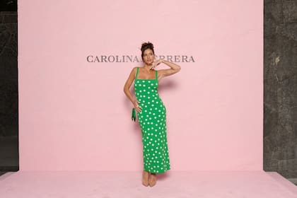 La "China" Suárez viajó a México para conocer la colección Resort 25 de Carolina Herrera.