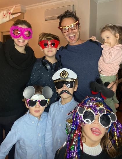 La China y Benjamín formaron una gran familia ensamblada junto a los hijos de ambos y los hijos en común