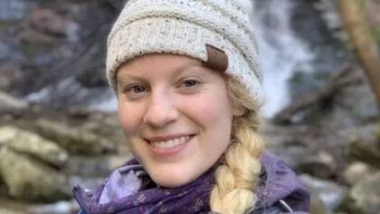 La científica Alaina Wood se ha dedicado a desacreditar videos con informaciones falsas y a decir a los jóvenes que no es demasiado tarde para actuar