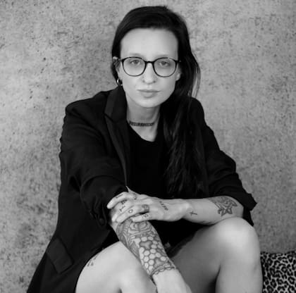 La cineasta hoy. "Si yo hubiese contado con algunos privilegios, quizás hubiese podido ser otra artista. Estoy muy contenta con quien soy, pero suelo preguntarme qué hubiese sido si hubiera contado con mayores privilegios”