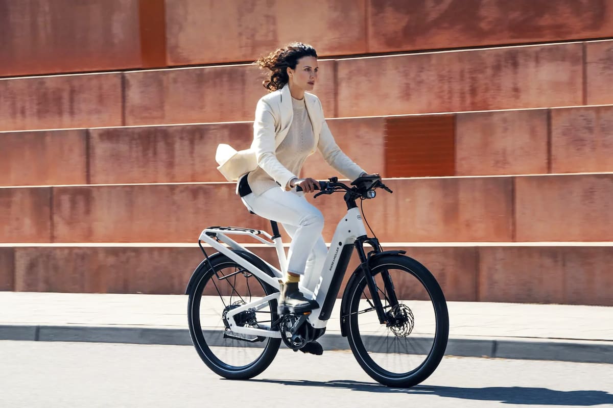 La Ciudad de Boston anunció un programa piloto que proporcionará 1000 cupones por valores entre US$800 y US$2400 para colaborar con los residentes en la compra de bicicletas eléctricas