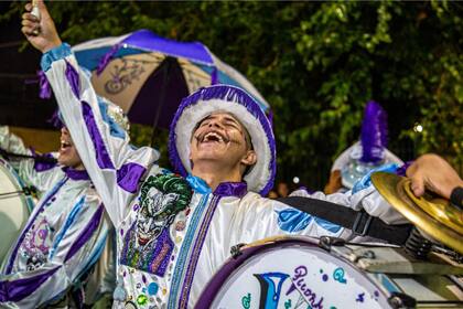 La ciudad de Buenos Aires se llena de corsos y murgas durante el Carnaval