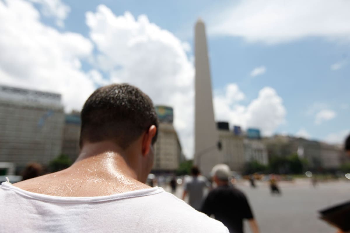 La ciudad de Buenos Aires vive altas temperaturas y recomienda cuidarse de los golpes de calor