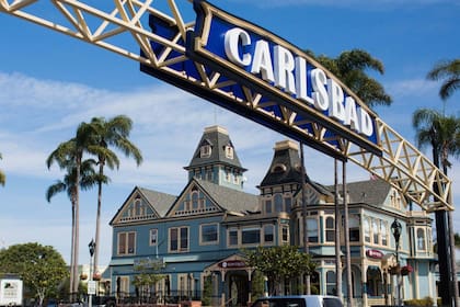 La ciudad de CarlsBad, en California, aprobó un proyecto que prohíbe a sus residentes fumar en sus departamentos