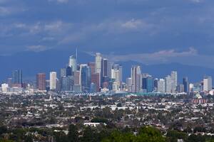 La ciudad de Los Ángeles vista desde Baldwin Hills el 9 de febrero de 2024. (AP Foto/Damian Dovarganes, Archivo)