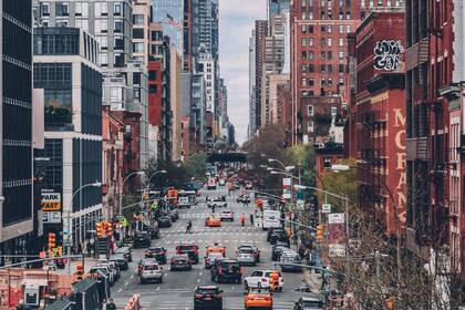La ciudad de Nueva York elabora un plan para reconvertir los edificios de oficinas vacíos -construidos antes de 1990- en viviendas entre las avenidas 5ta y 8va y las calles 23 y 40