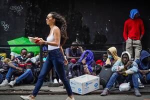 La ciudad decidió ponerle fin a esa ayuda para migrantes